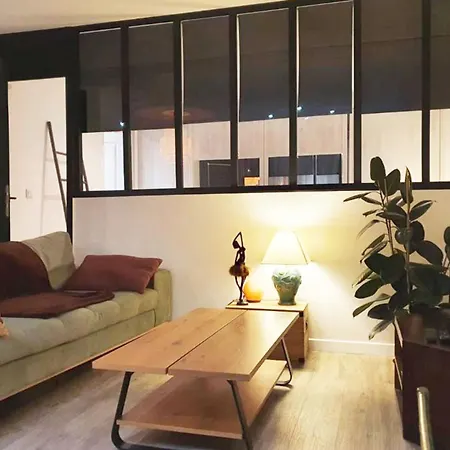 Les Quais De Seine Apartment *